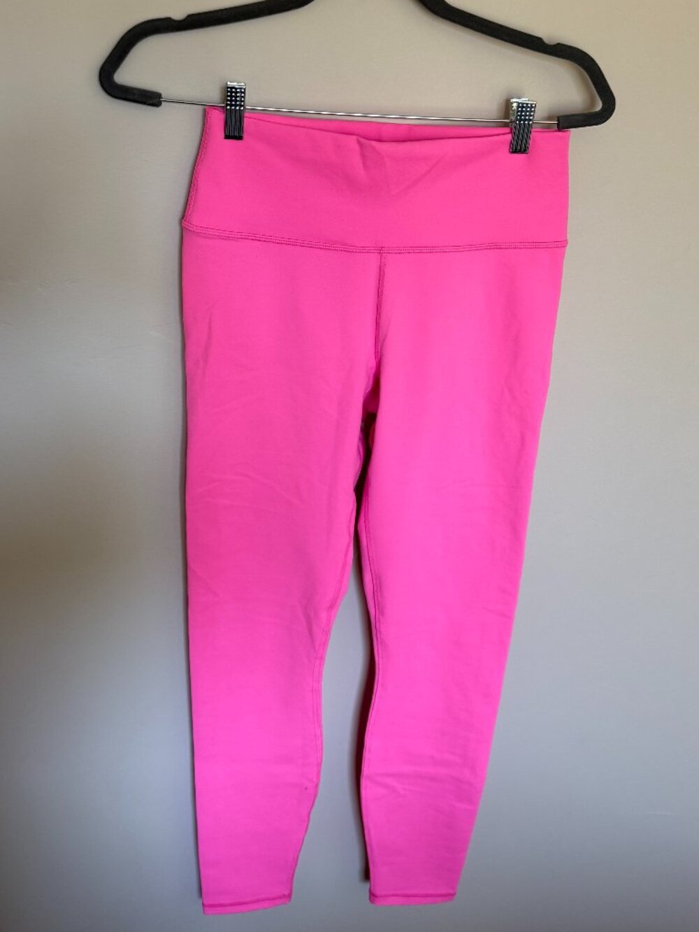 NWT Fabletics Define High-Waisted Leggings Electric Rose Pink M